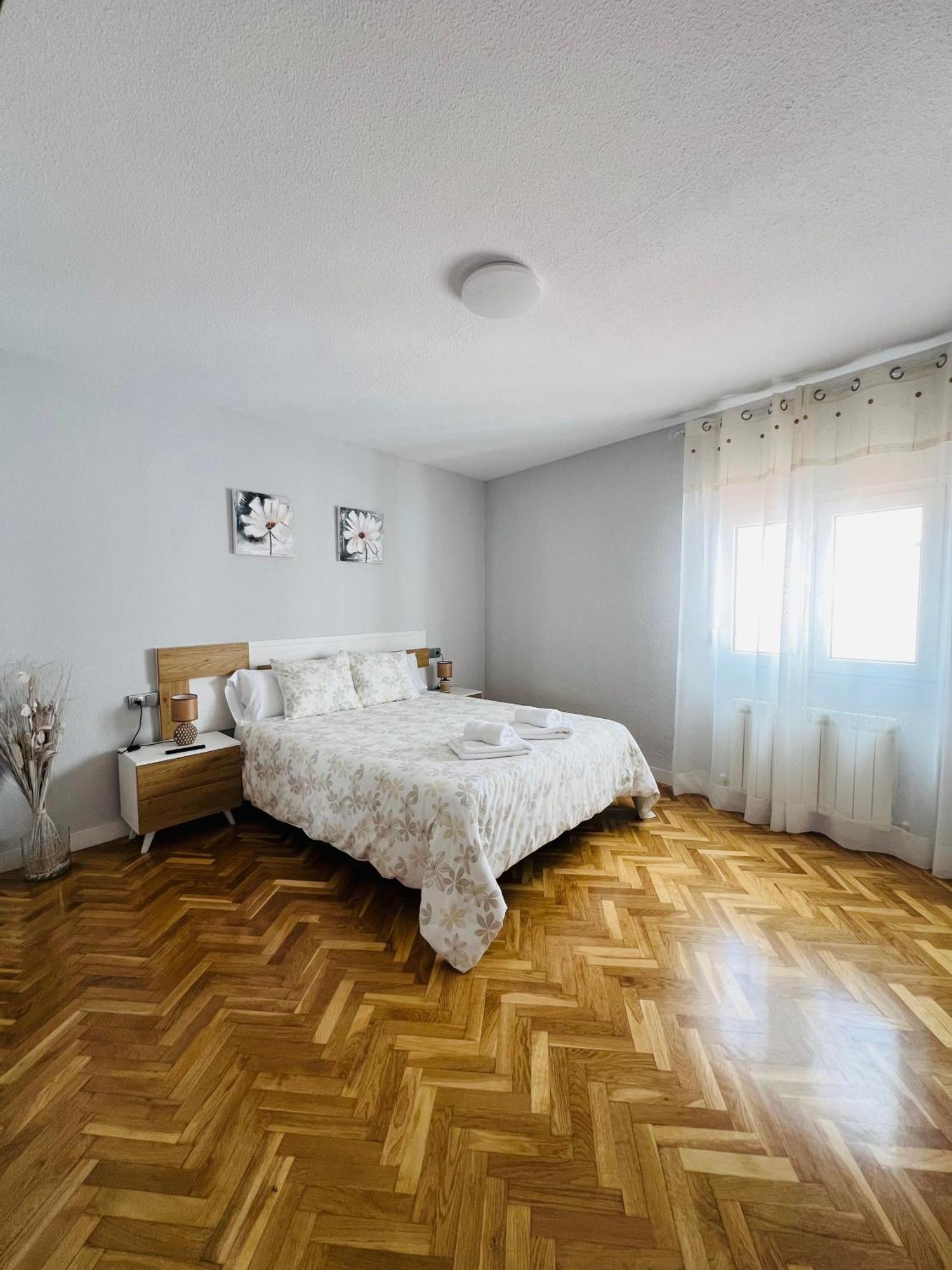 Vut Las Almenas Ávila Exteriér fotografie